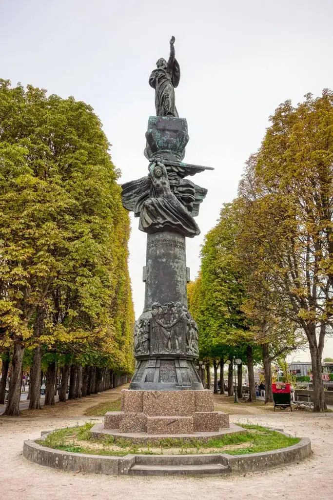 Monument a Mickiewicz - Polish poet Adam Mickiewicz statue