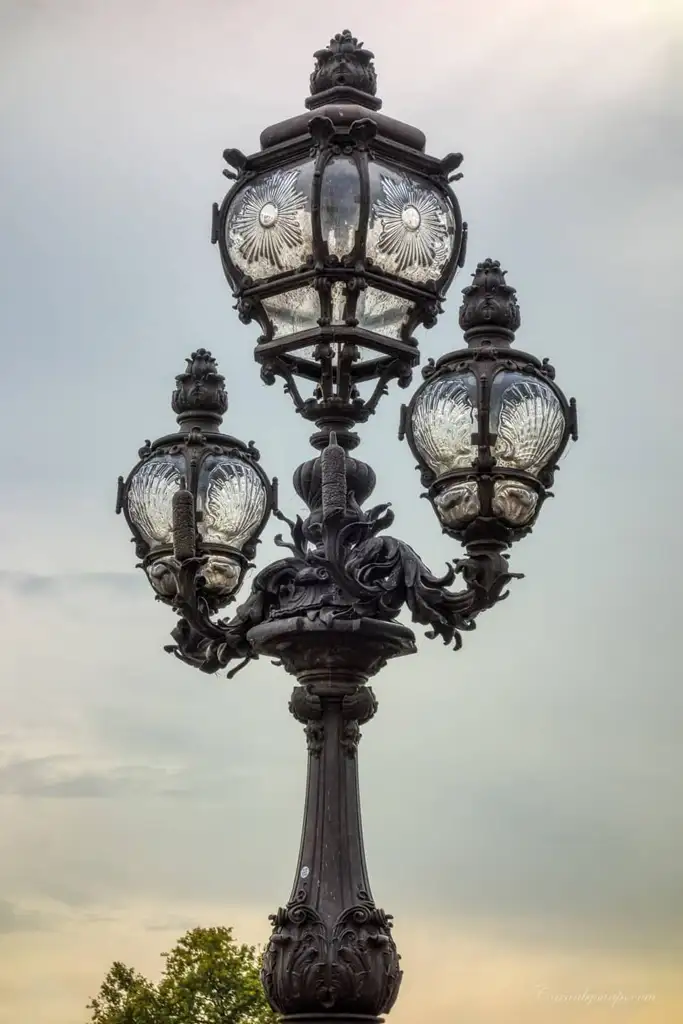 One of the exquisite light fittings on the the Pont Alexandre III bridge