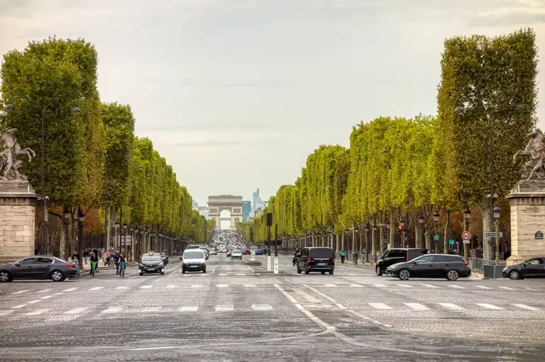 Viewing the Arc de Triomphe from the Place de la Concorde