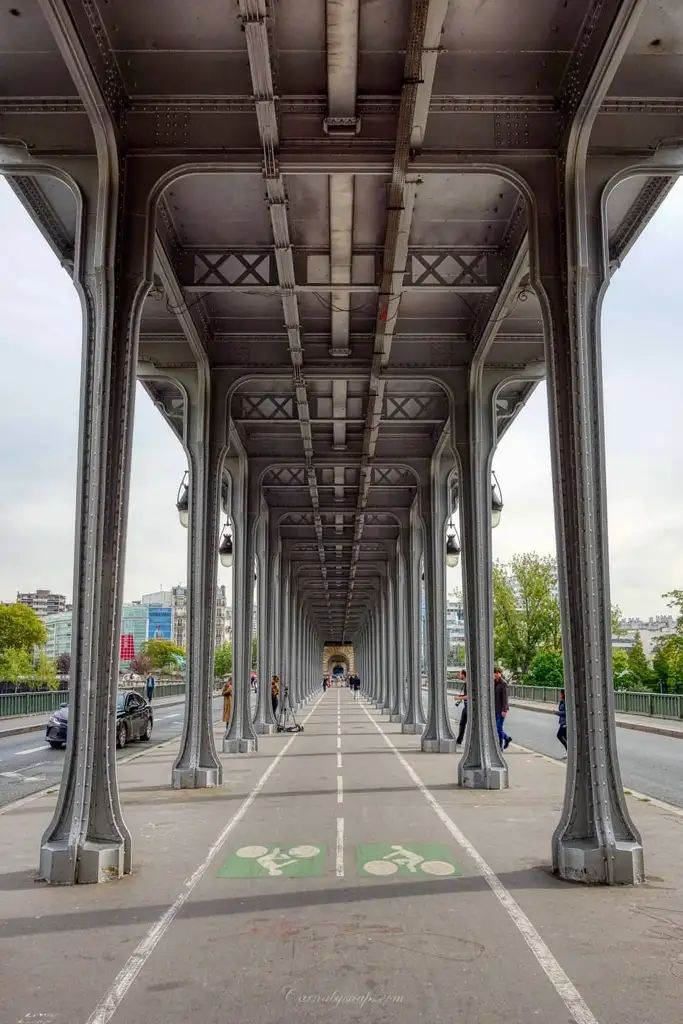 What a great place to ride your bicycle along!