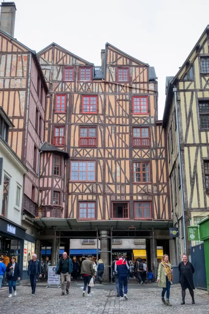 Another shot of those medieval buildings