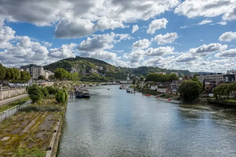 Looking over the Seine that runs trough Rouen