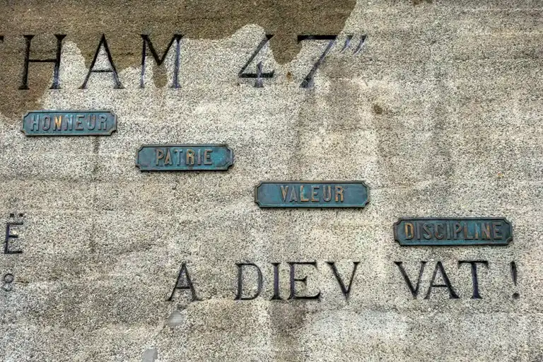 Information plaque on the Latham 47