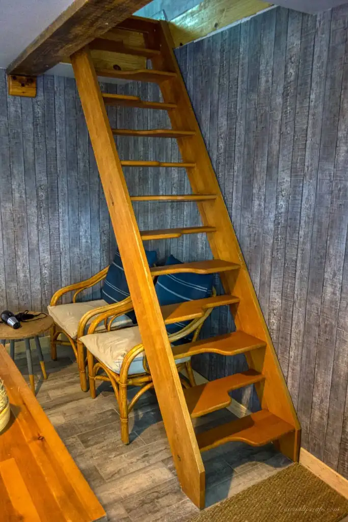 These stairs in the apartment remind me of something you would see in a Swedish house - really cool!