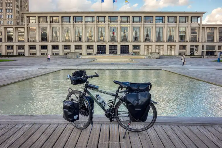  View of the Trésorerie Municipale (Government office) from the Point De Vue, Le Havre