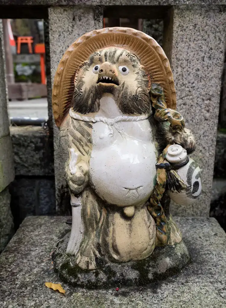 Tanuki statue at Fushimi Inari Taisha Kyoto