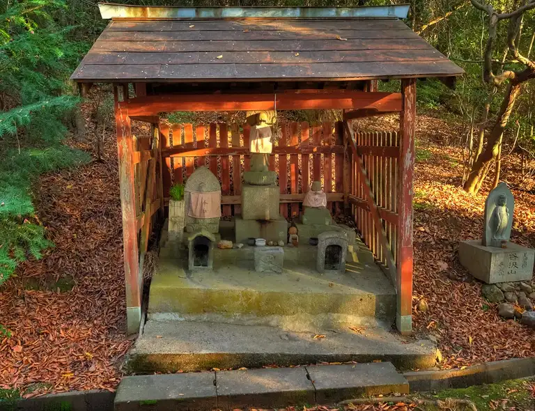  Shrine in the hills behind the Hilltop buddhist hall in Todaiji Nara