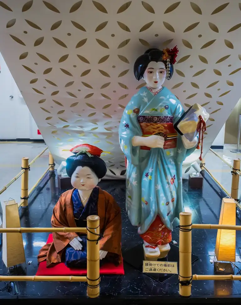 Found these Geisha models in the Kyoto Tower Kyoto