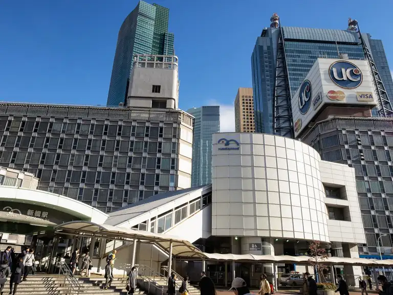 Shimbashi Station where I catch the New Transit Yurikamome to Odaiba Shimbashi