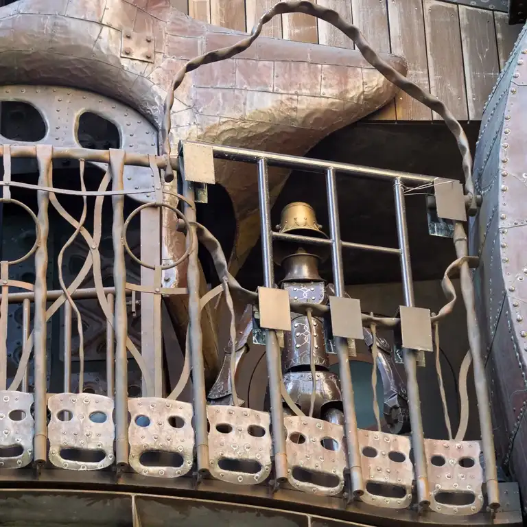 Figure appears from the Giant Ghibli Clock Shiodome