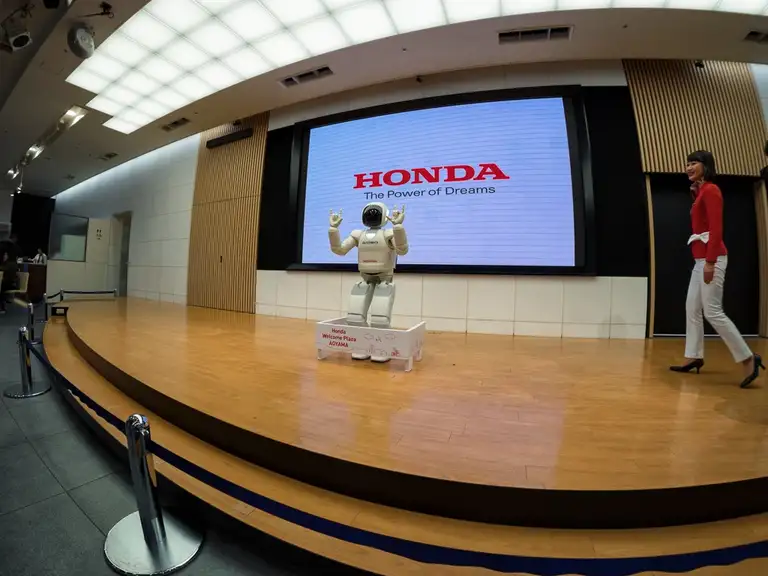  ASIMO robot demostration at the Honda Welcome Plaza Aoyama Minato